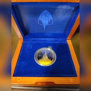 Disney World 50th Anniversary 24 kt Gold Commemorative Coin #0038 of 4000